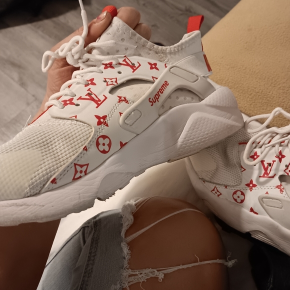 Nike Supreme LV heroche shoes - Picture 3 of 4